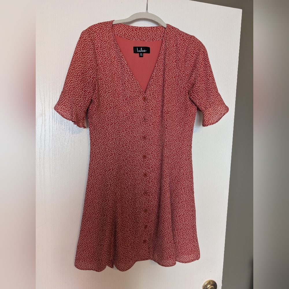 Lulu's Red Floral Button-Front V-Neck Ruffle Sleeve Short Dress XS
